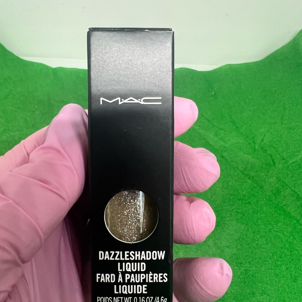 MAC Dazzleshadow Liquid Eyeshadow